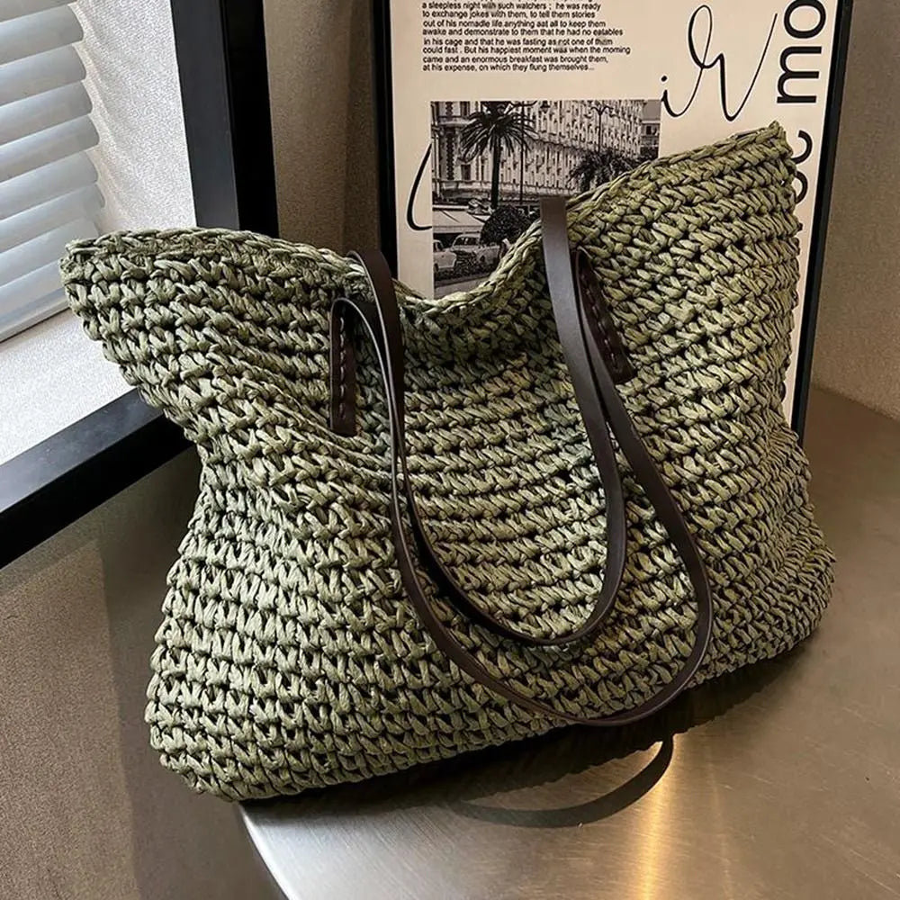 Duża pleciona torba plażowa – stylowa shopperka z naturalnego tworzywa