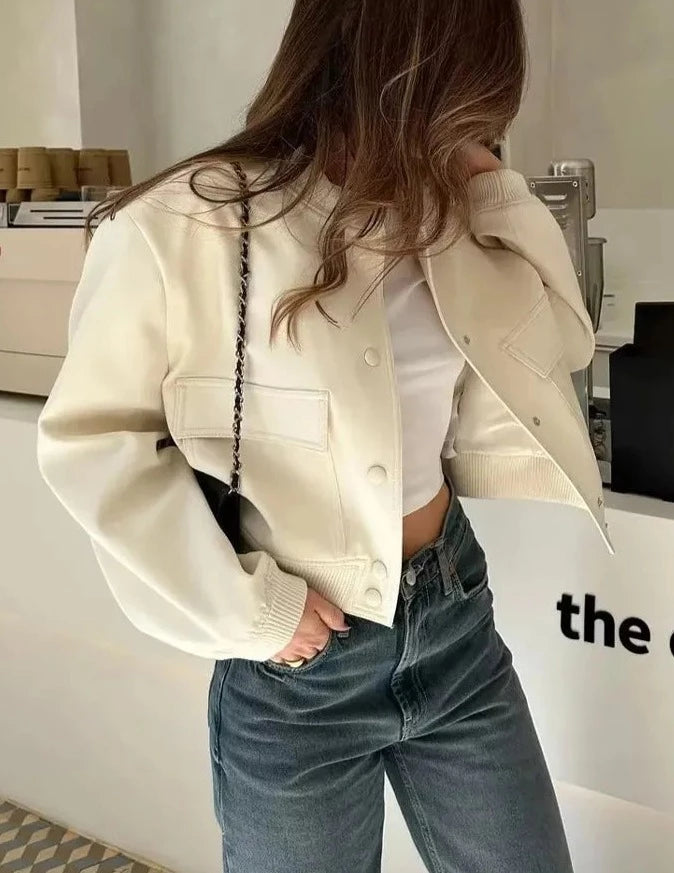 Damska kurtka bomberka z kieszeniami