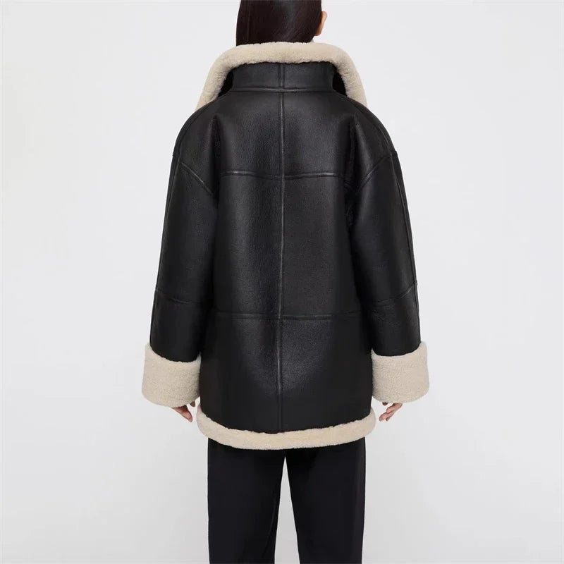 Damska kurtka zimowa typu shearling z kożuchem i zamkiem