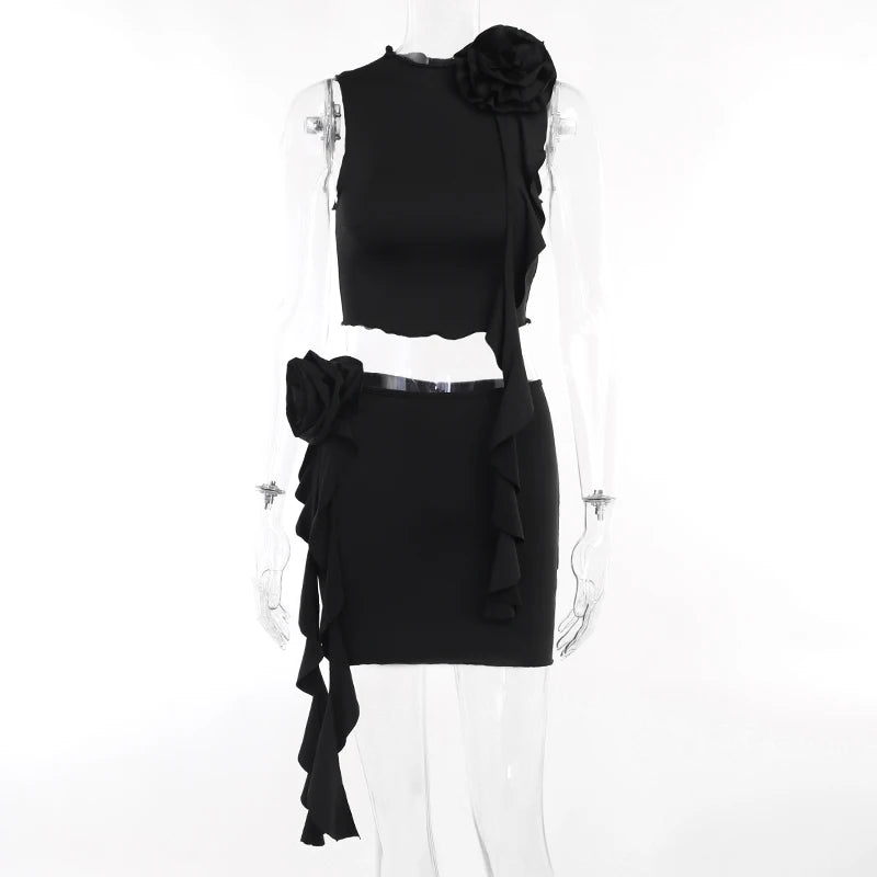 Elegancki Damski Zestaw z Crop Topem i Spódnicą Mini z Kwiatowymi Aplikacjami