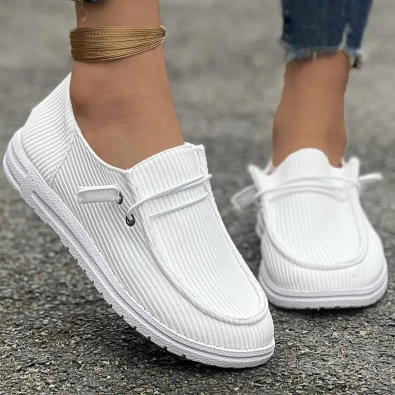 Damskie buty wsuwane z tkaniny – lekkie i wygodne mokasyny na lato