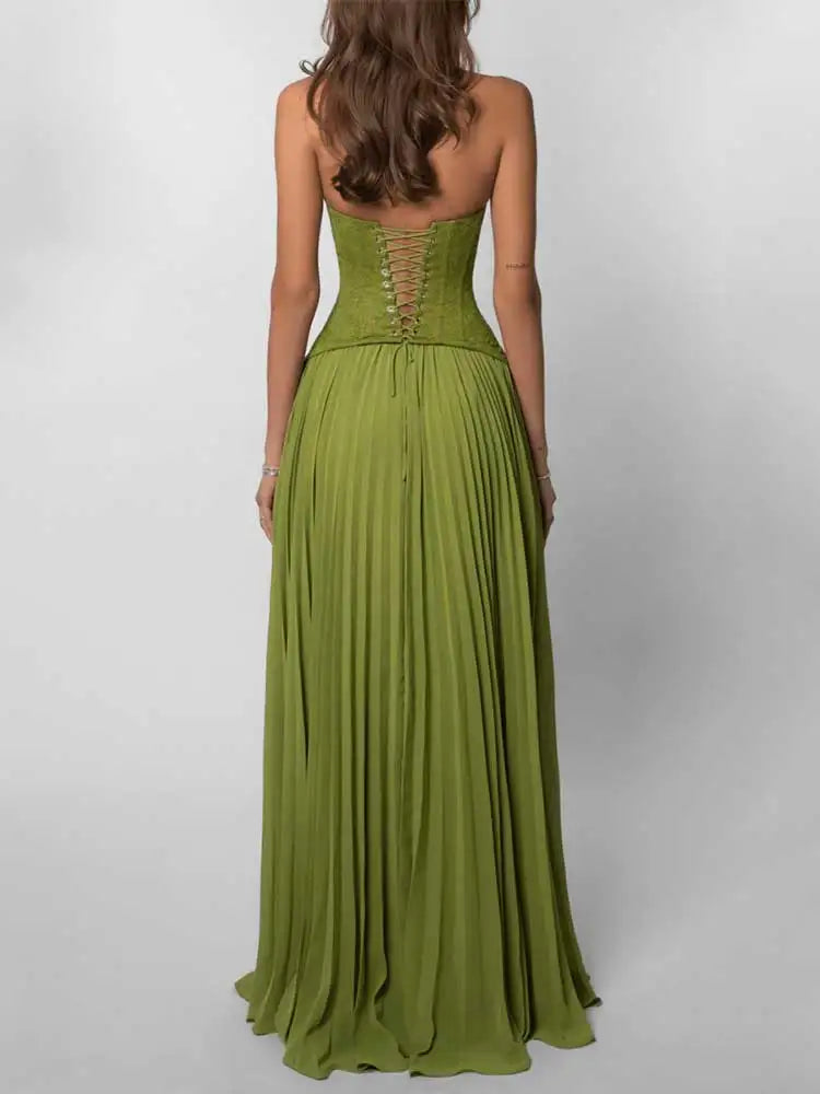 Długa Sukienka Maxi Halter z Plisowaną Spódnicą – Elegancka Sukienka Wieczorowa na Wesele
