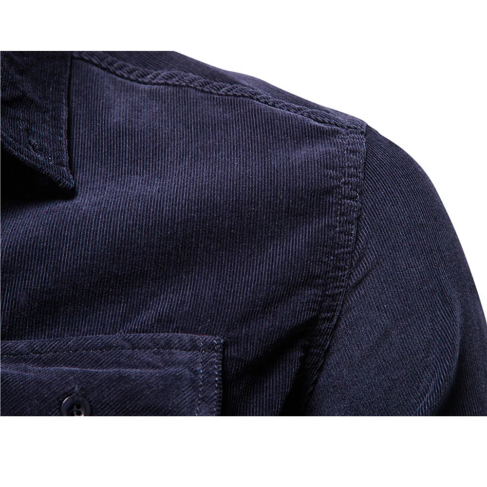 Męska koszula sztruksowa z długim rękawem i kieszeniami – casualowy styl i wygoda na co dzień