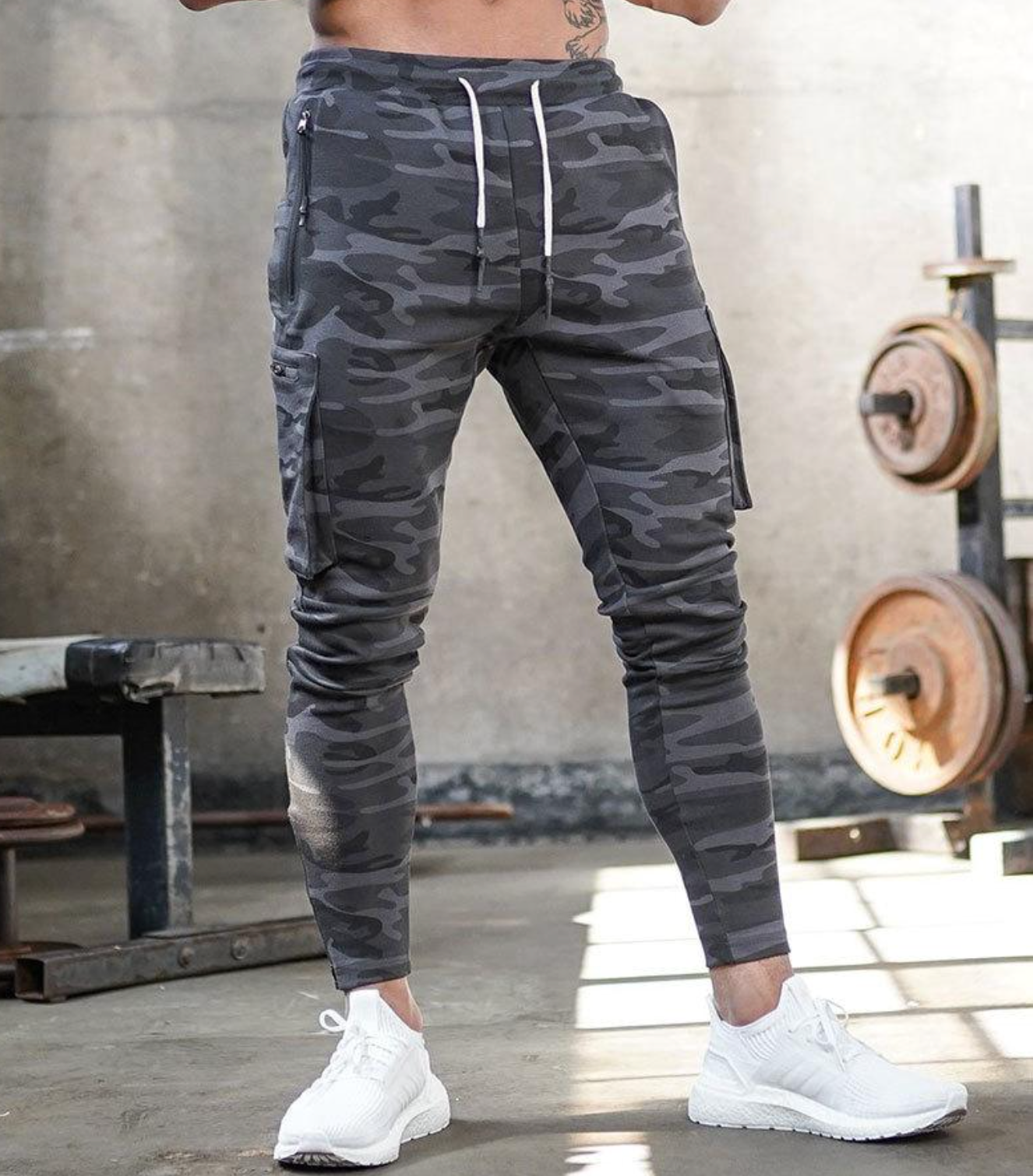 Męskie spodnie sportowe slim fit – elastyczne spodnie treningowe z kieszeniami i zamkami