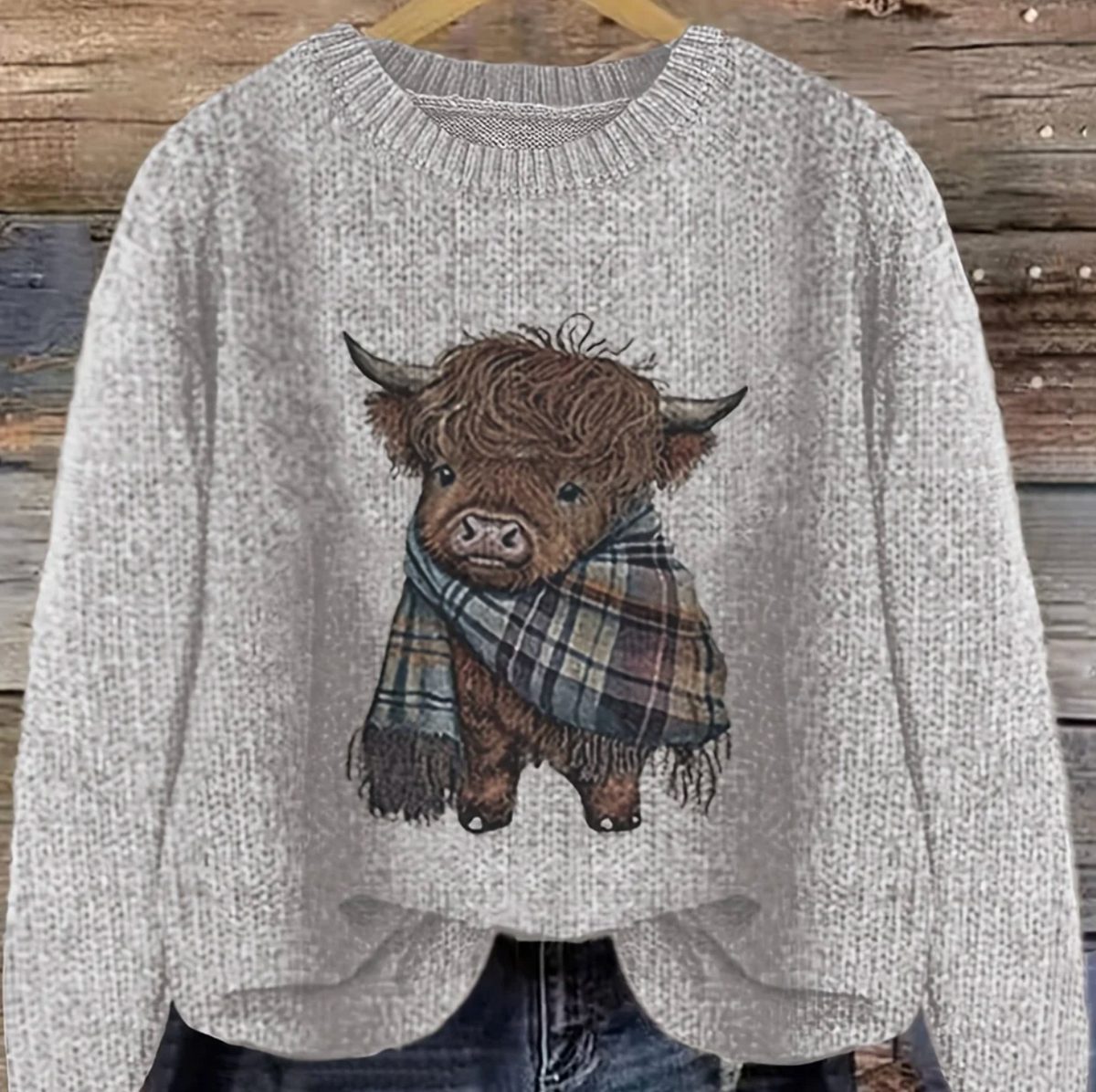 Damski Sweter z Nadrukiem Krowy Highland i Okrągłym Dekoltem