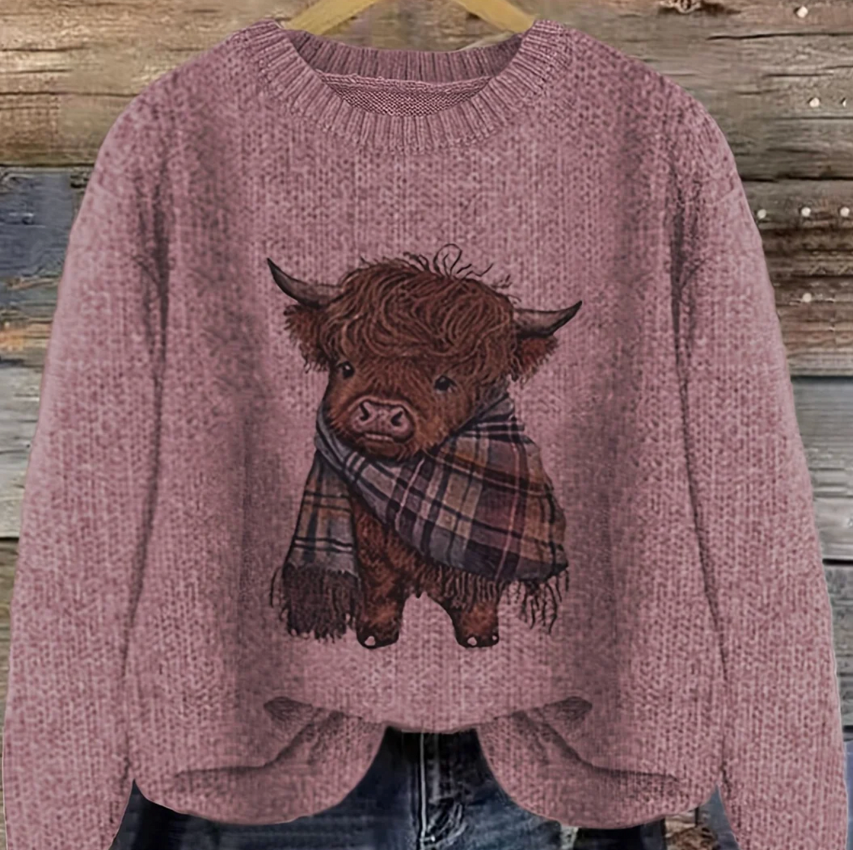 Damski Sweter z Nadrukiem Krowy Highland i Okrągłym Dekoltem
