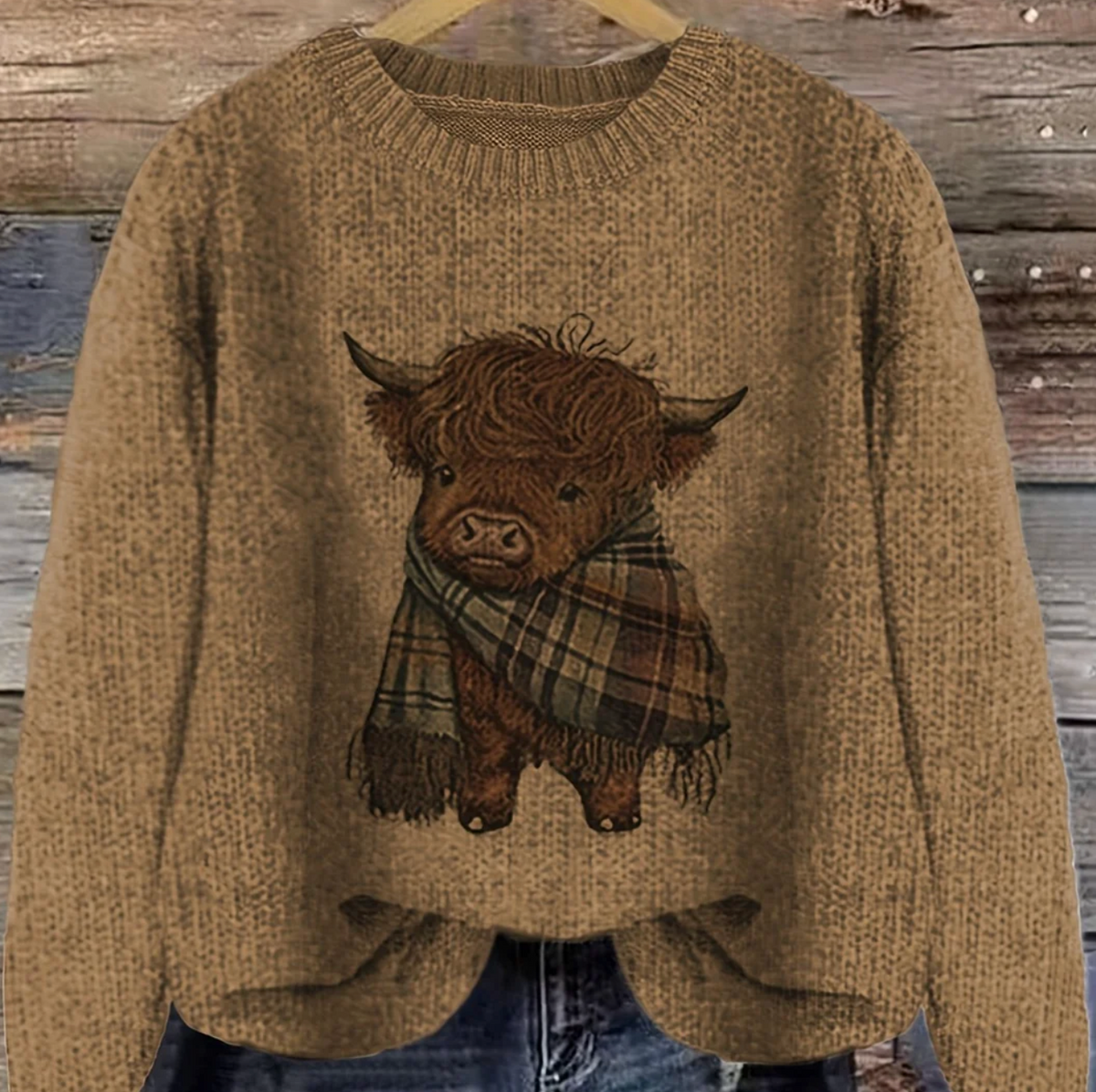 Damski Sweter z Nadrukiem Krowy Highland i Okrągłym Dekoltem