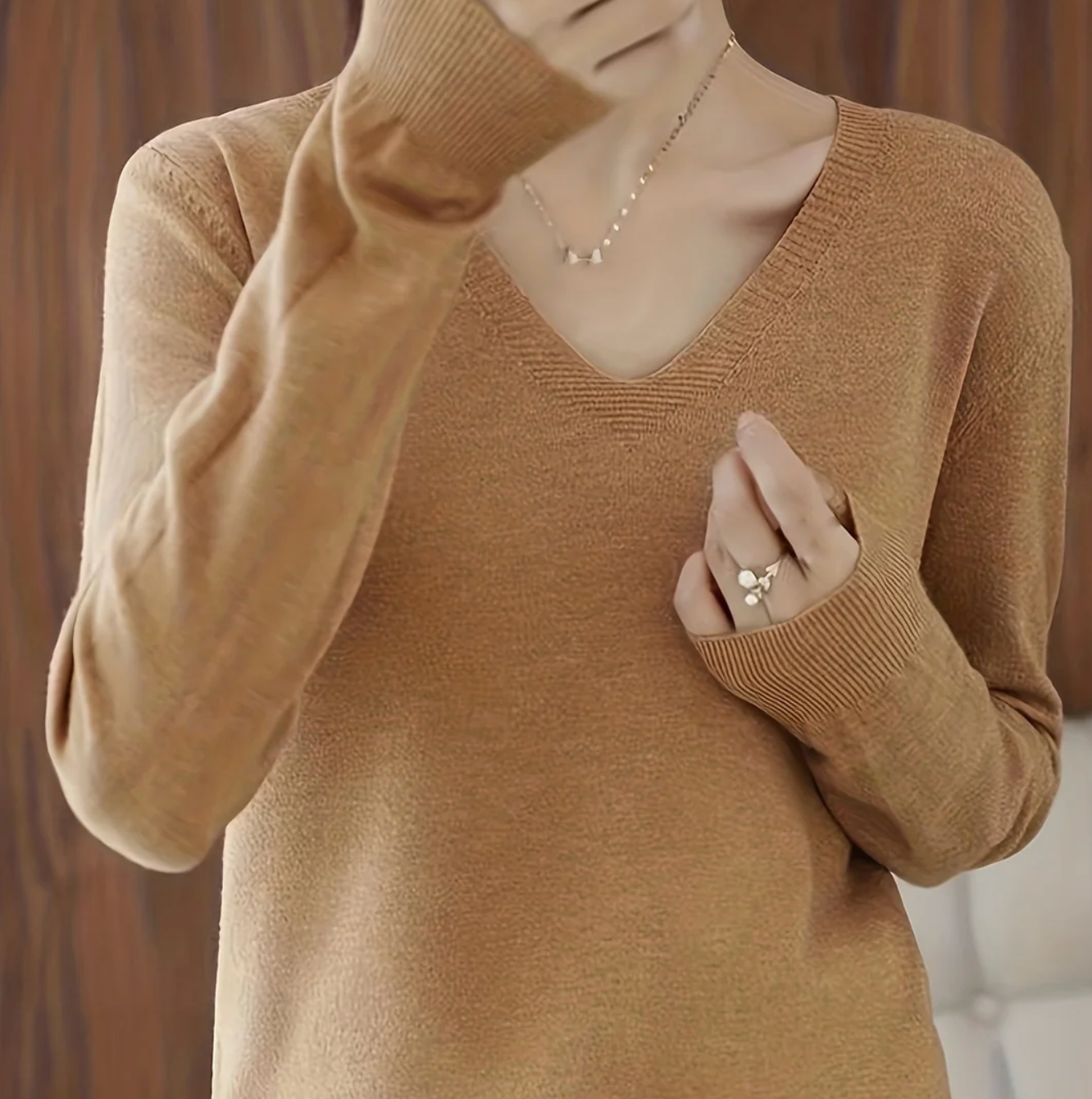 Damski Sweter z Dekoltem V