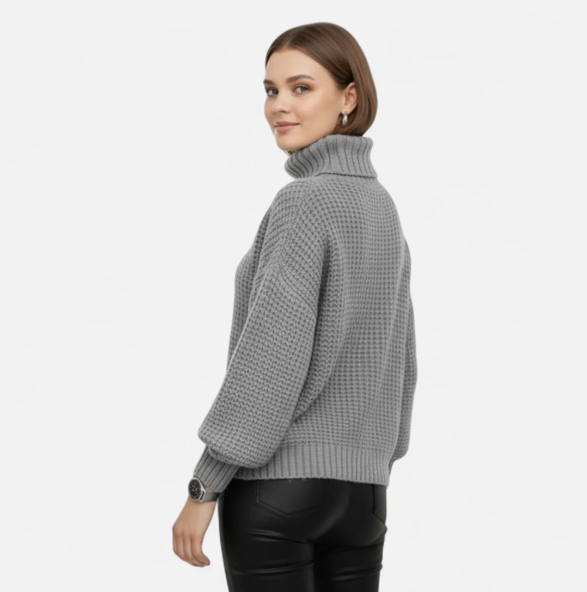 Damski sweter z golfem oversize