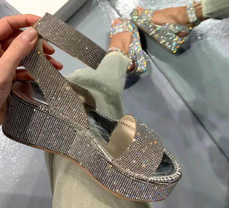 Damskie sandały na platformie z kryształkami