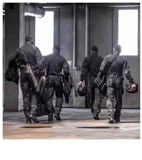 Taktyczny zestaw odzieży męskiej – bluza i spodnie bojówki w kamuflażu