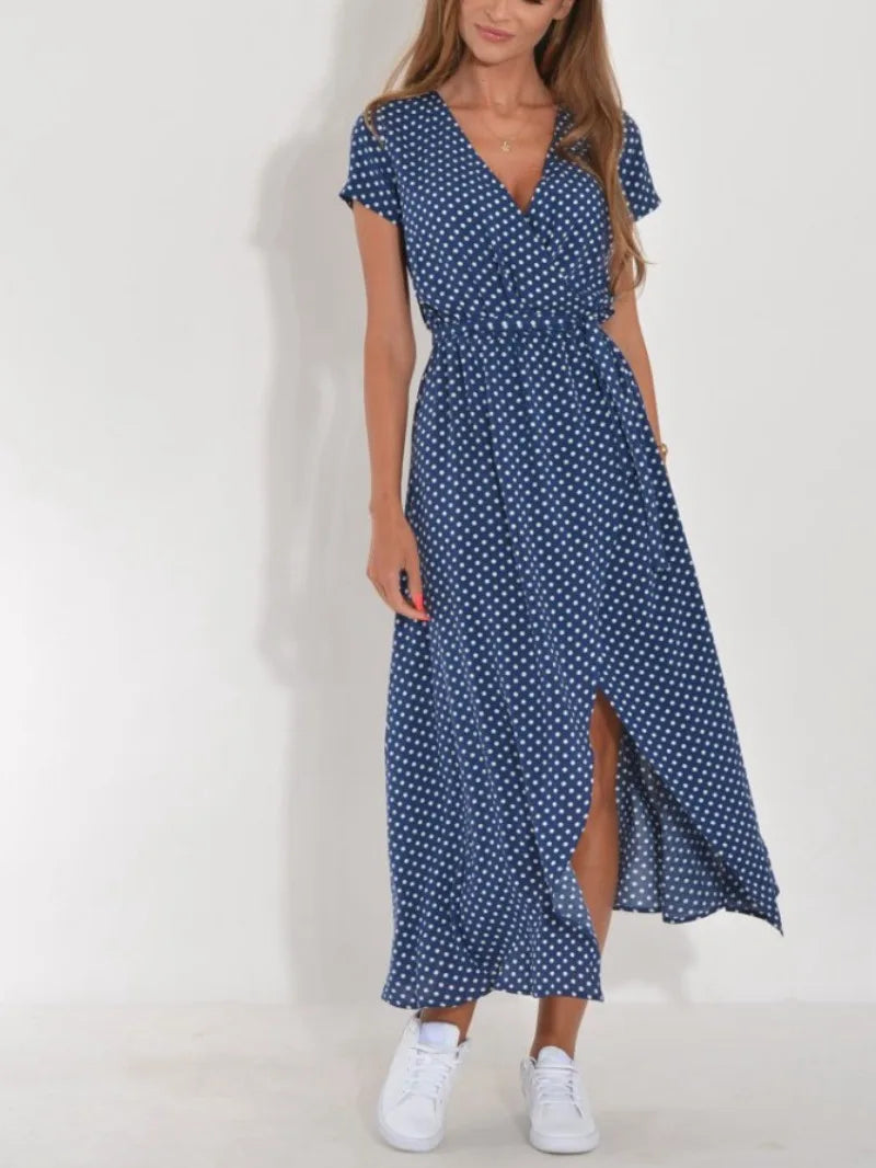 Długa sukienka kopertowa z wiązaniem i rozcięciem na nodze