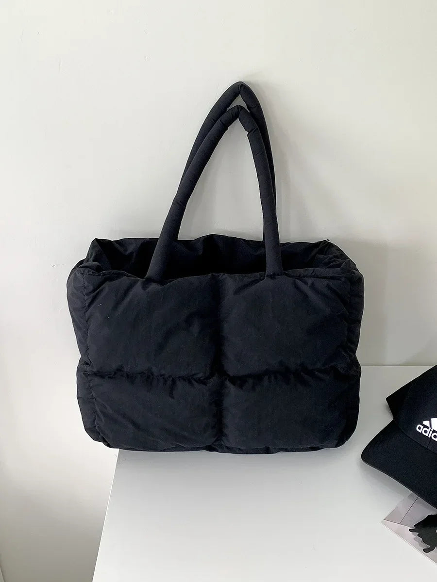 Pikowana torba shopperka damska – ultralekka i pojemna, idealna na co dzień