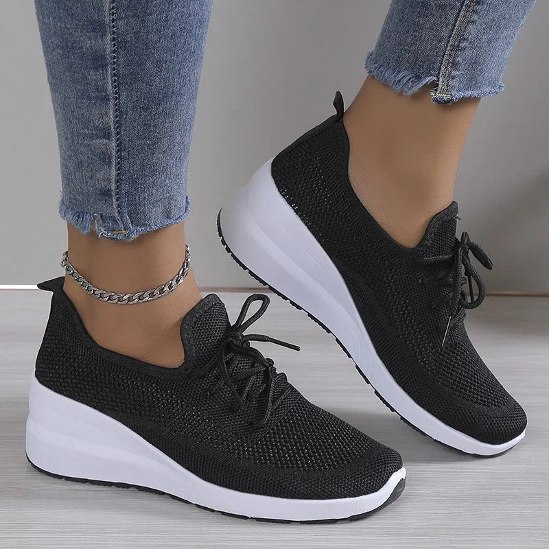 Ortopedyczne damskie buty sportowe na platformie – lekkie sneakersy z siateczką i amortyzującą podeszwą