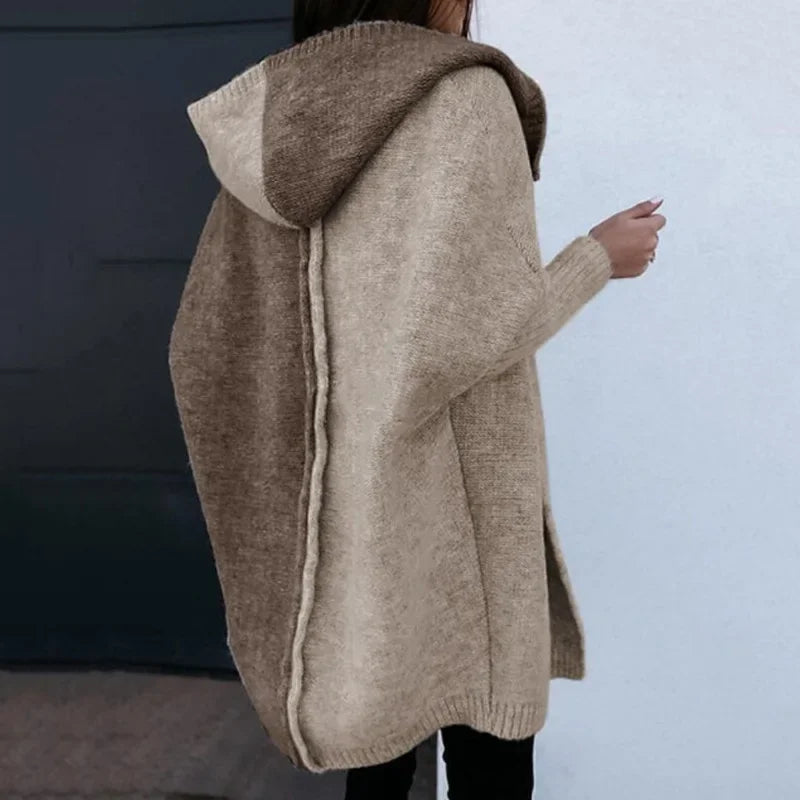 Damski kardigan oversize z kapturem – ciepły sweter dzianinowy w stylu casual