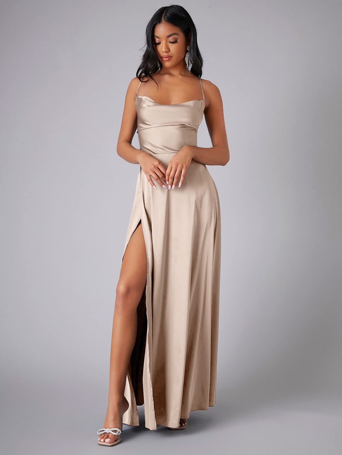 Elegancka jedwabna sukienka maxi damska