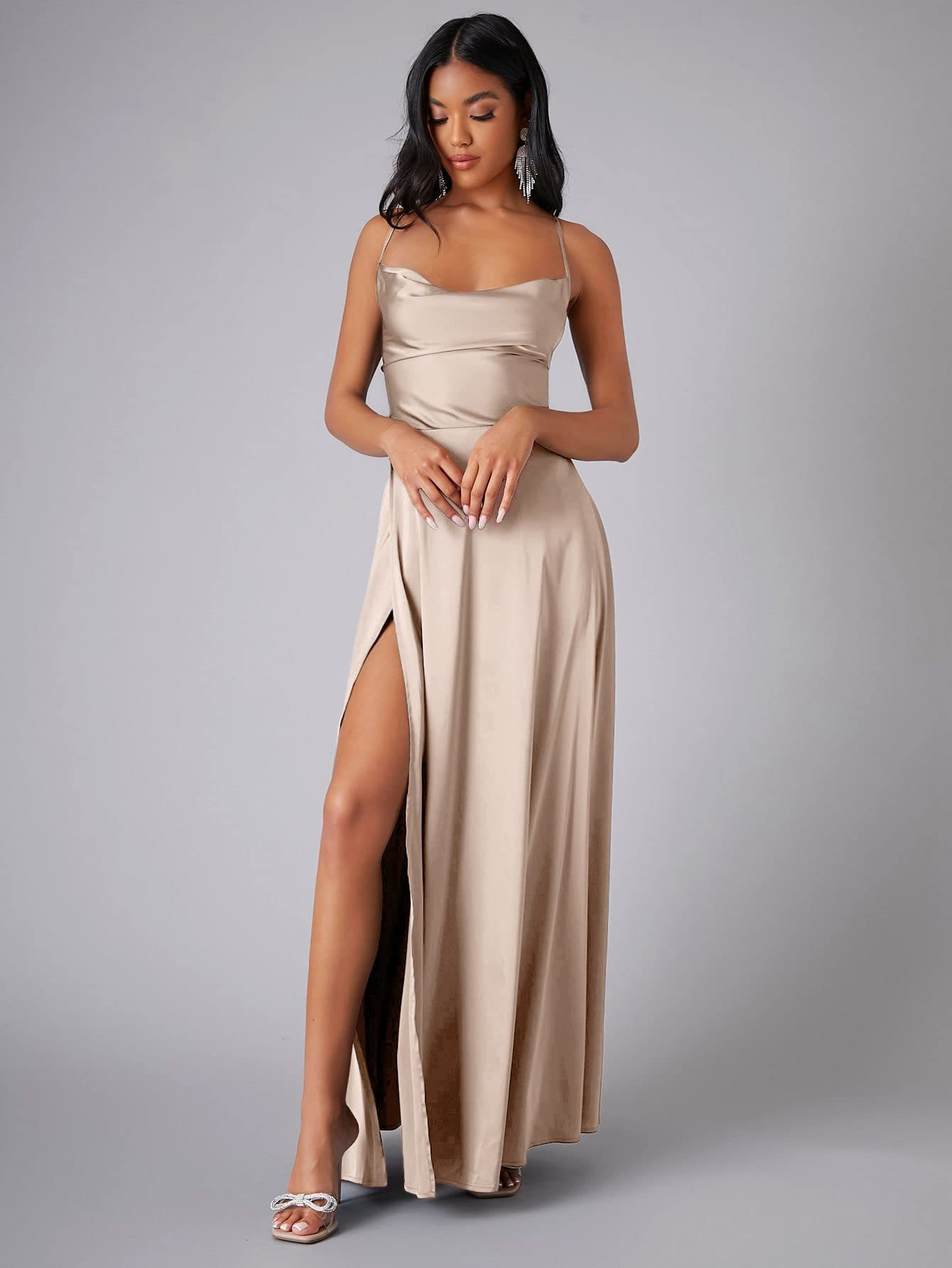 Elegancka jedwabna sukienka maxi damska