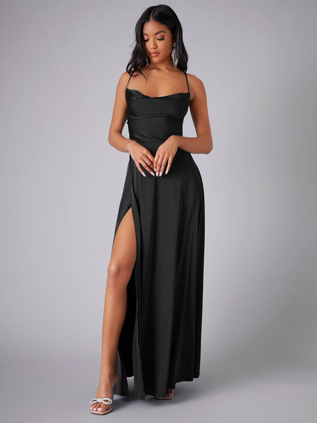 Elegancka jedwabna sukienka maxi damska