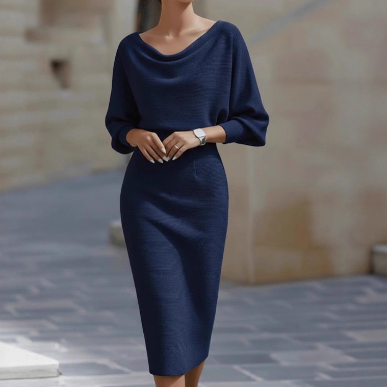 Elegancka Sukienka Midi z Dekoltem Wodnym i Rękawami Kimono
