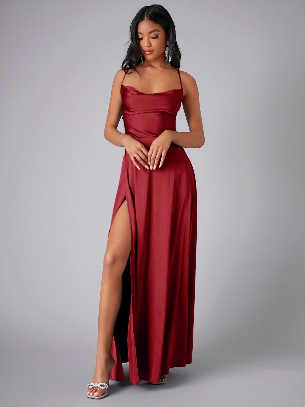 Elegancka jedwabna sukienka maxi damska