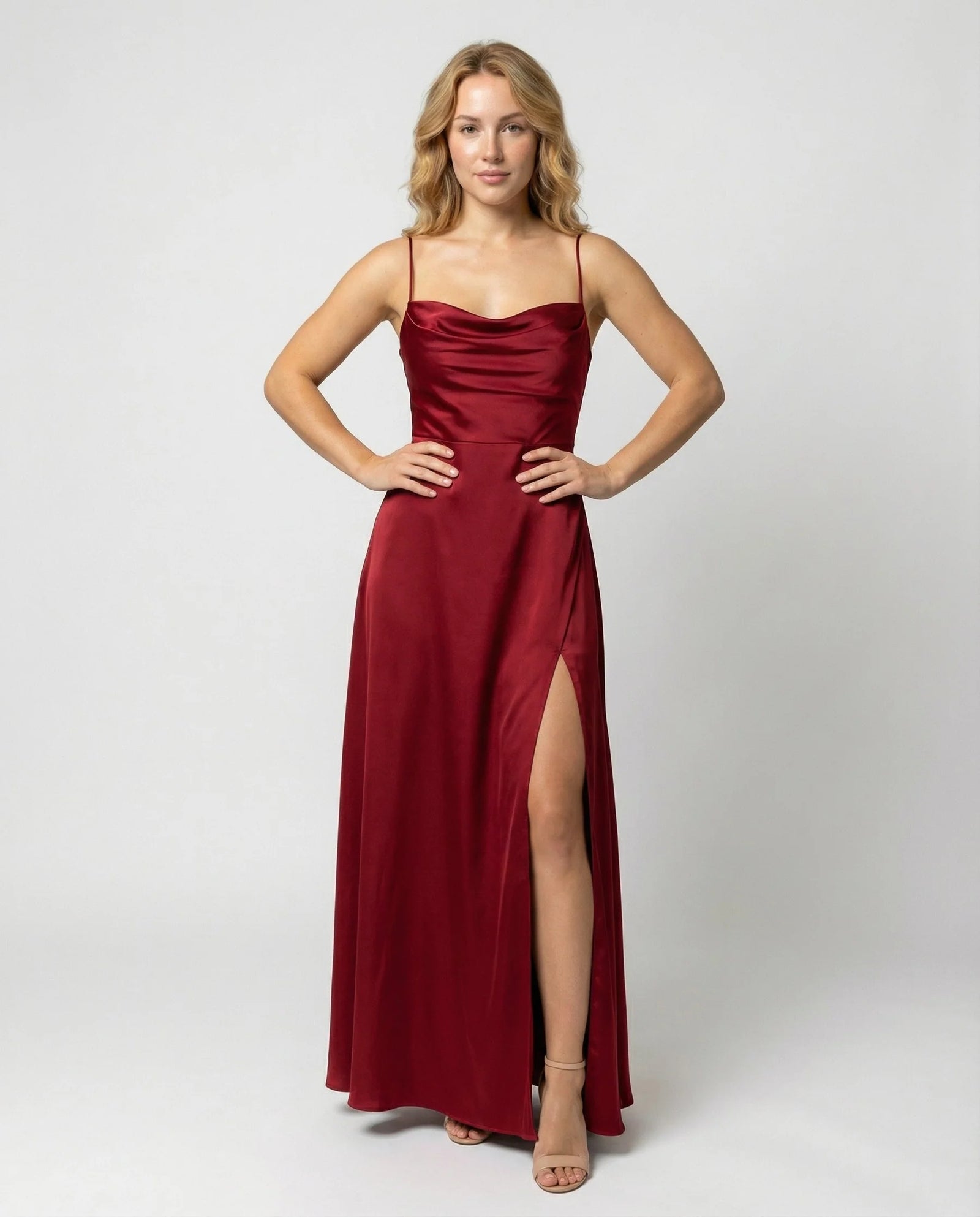 Elegancka jedwabna sukienka maxi damska