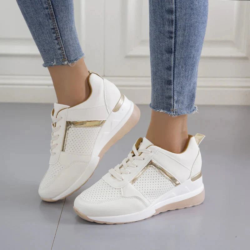 Ortopedyczne damskie sneakersy na koturnie – buty z perforowaną cholewką i amortyzującą podeszwą
