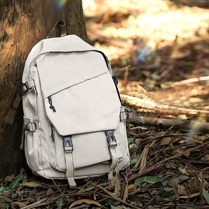 Pojemny plecak w stylu vintage z klamrami