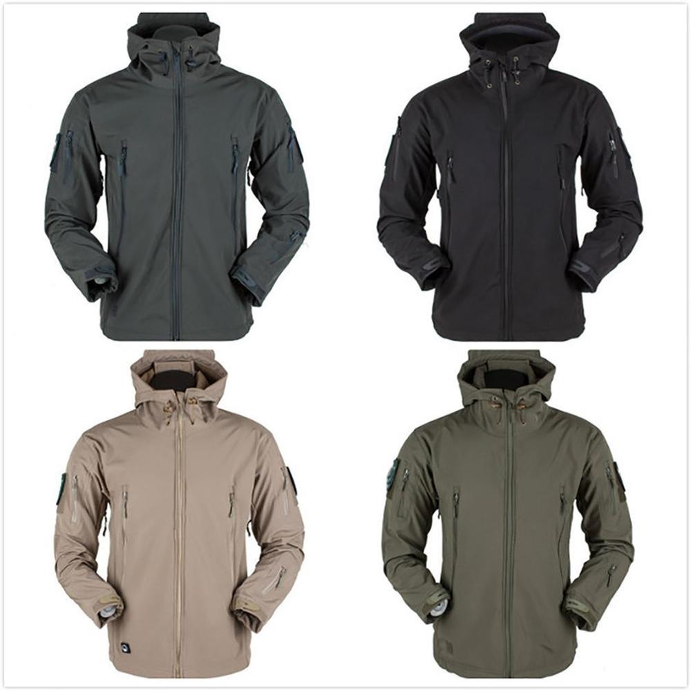 Męska taktyczna kurtka softshell z kapturem