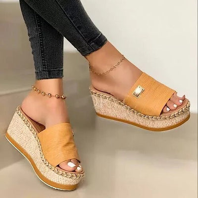 Buty na koturnie Roxy