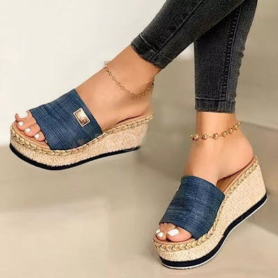 Buty na koturnie Roxy