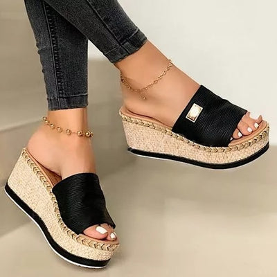 Buty na koturnie Roxy