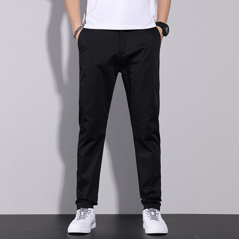 Męskie eleganckie spodnie chino z prostym krojem