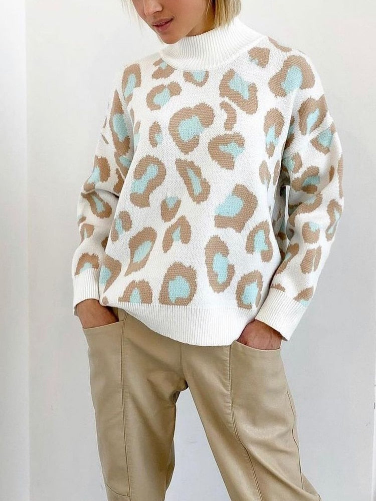 Sweter w łaty z wysokim kołnierzem