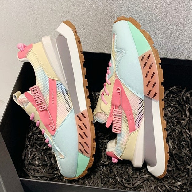 Damskie buty sportowe z kolorowym designem