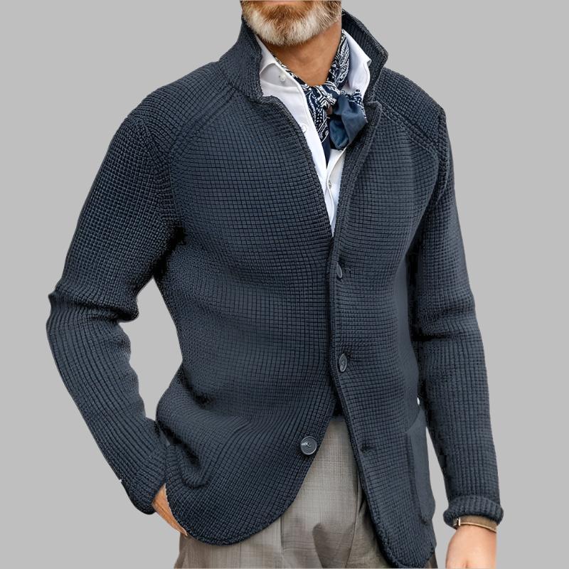 Męski kardigan zapinany na guziki o klasycznym kroju