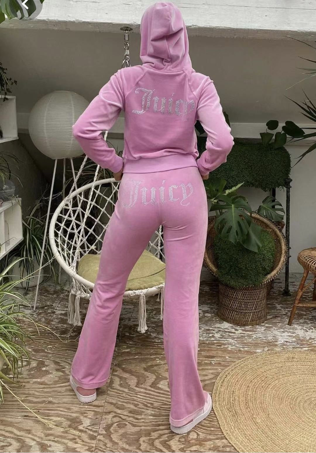 Welurowy komplet dresowy z ozdobnym napisem Juicy